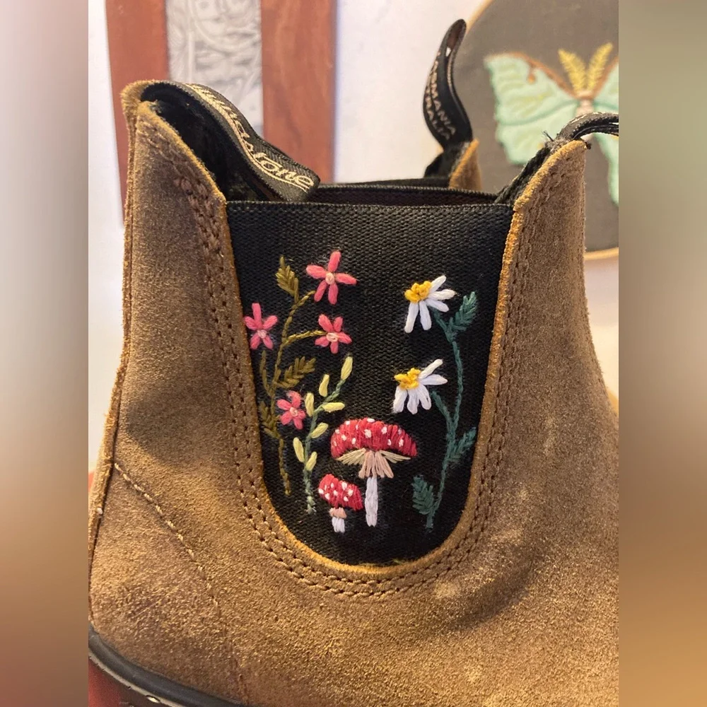 OOAK! Blundstone Chelsea Suede Leather Boots Brown Embroidered Women’s 8.5 - Picture 5 of 8